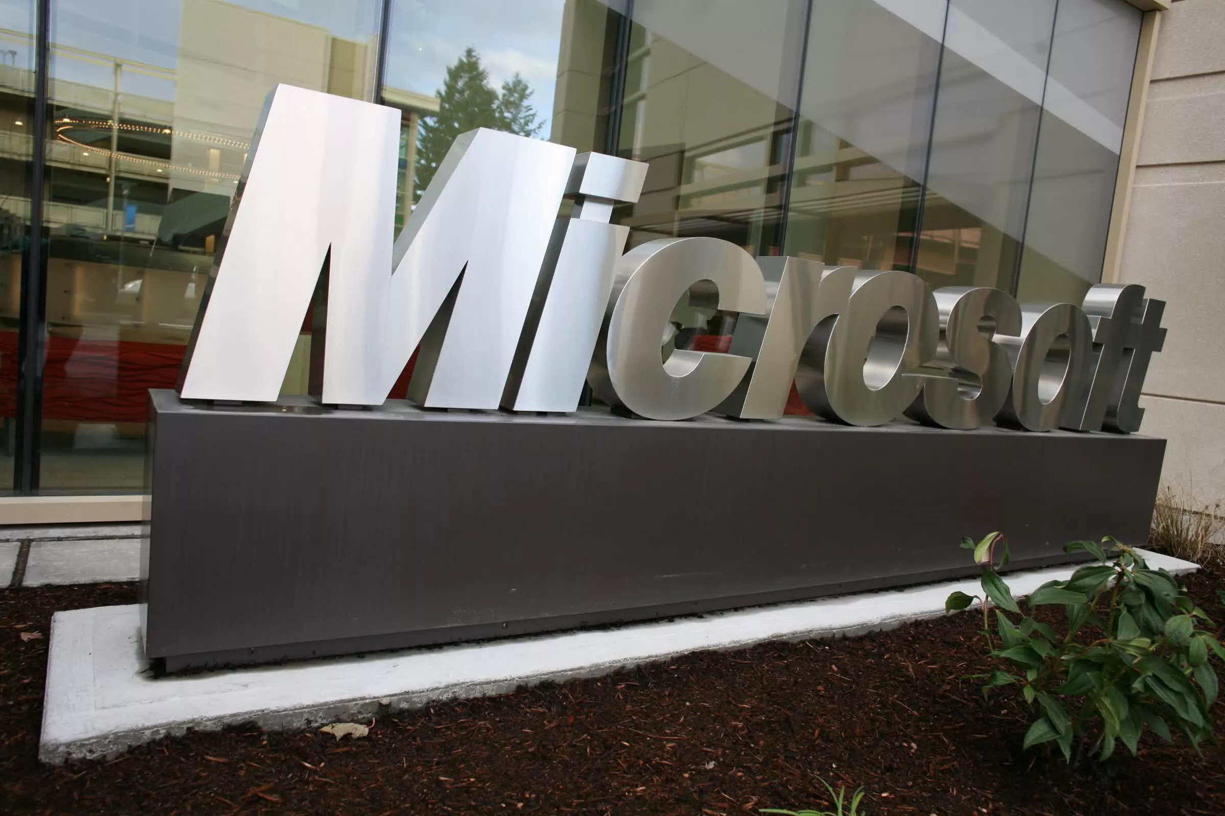 Microsoft ўзининг 13 ёшли энг ёш хавфсизлик тадқиқотчиси билан таништирди