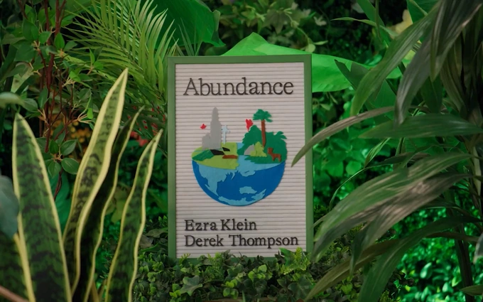 Bill Geyts qishki ta’tilda o‘qish uchun foydali kitoblar ro‘yxatini ta'qdim etdi