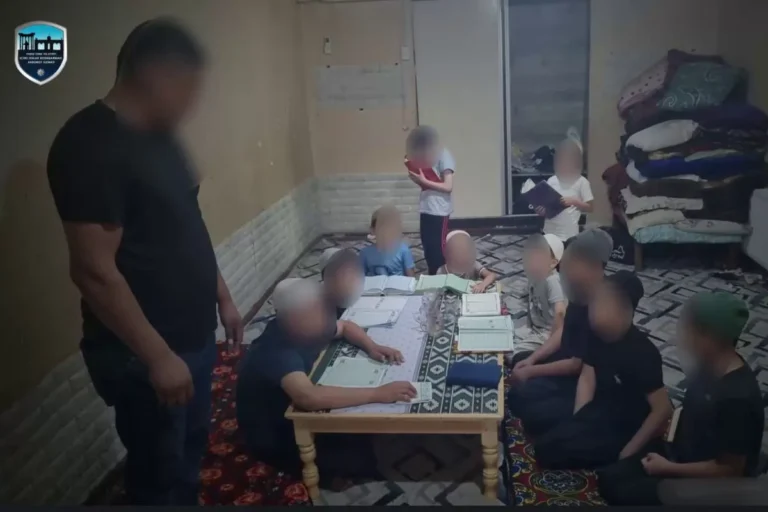 Farg‘onada 12 nafar voyaga yetmagan bolaga noqonuniy diniy ta’lim bergan shaxs qamoqqa olindi
