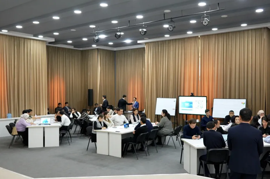 O‘quvchilarni "feyk"lardan kim himoya qiladi? Pedagoglar uchun yangi raqamli resurslar taqdim etildi