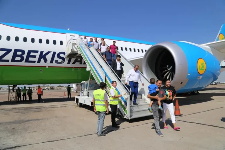 Pedagoglarga avia va temiryoʻl chiptalari uchun chegirma berish taklif etilmoqda