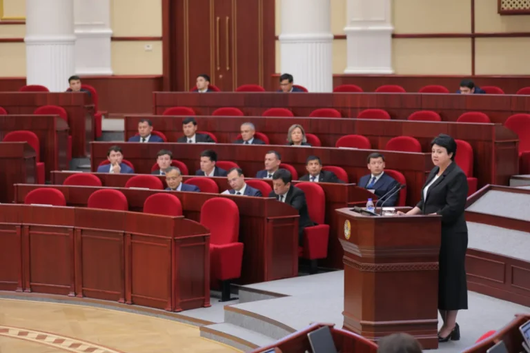 “Maktablarda o‘quvchilarning o‘zlashtirish darajasi 53 foizdan 72 foizgacha oshgan” — Vazir