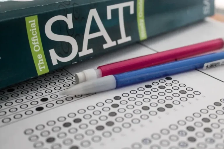 SAT sertifikati bo‘lgan abituriyentlar boshqa sertifikatlarni ham yuklashi shartmi?