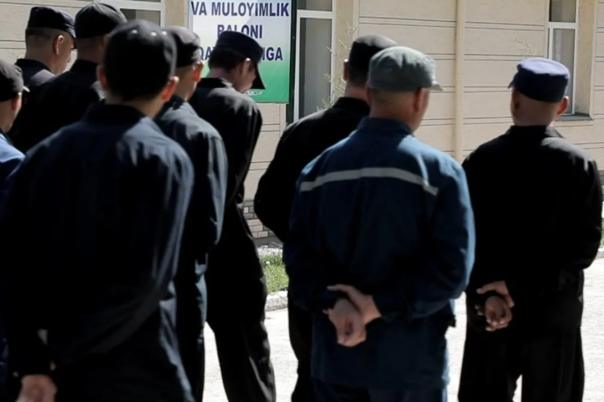 Endi mahkumlar o‘qigan kitoblari yuzasidan test topshiradi