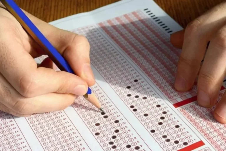 Mutaxassislik fani uchun sertifikatdan foydalanishni rad etgan abituriyent majburiy fandan ham test topshiradimi?