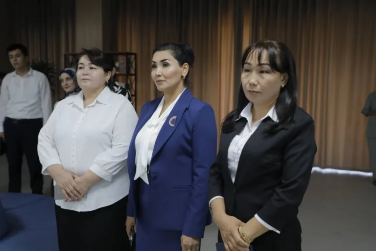 Ertaga “Yil o‘qituvchisi” tanlovining uchinchi bosqichi uchun test sinovlari o‘tkaziladi (manzillar)
