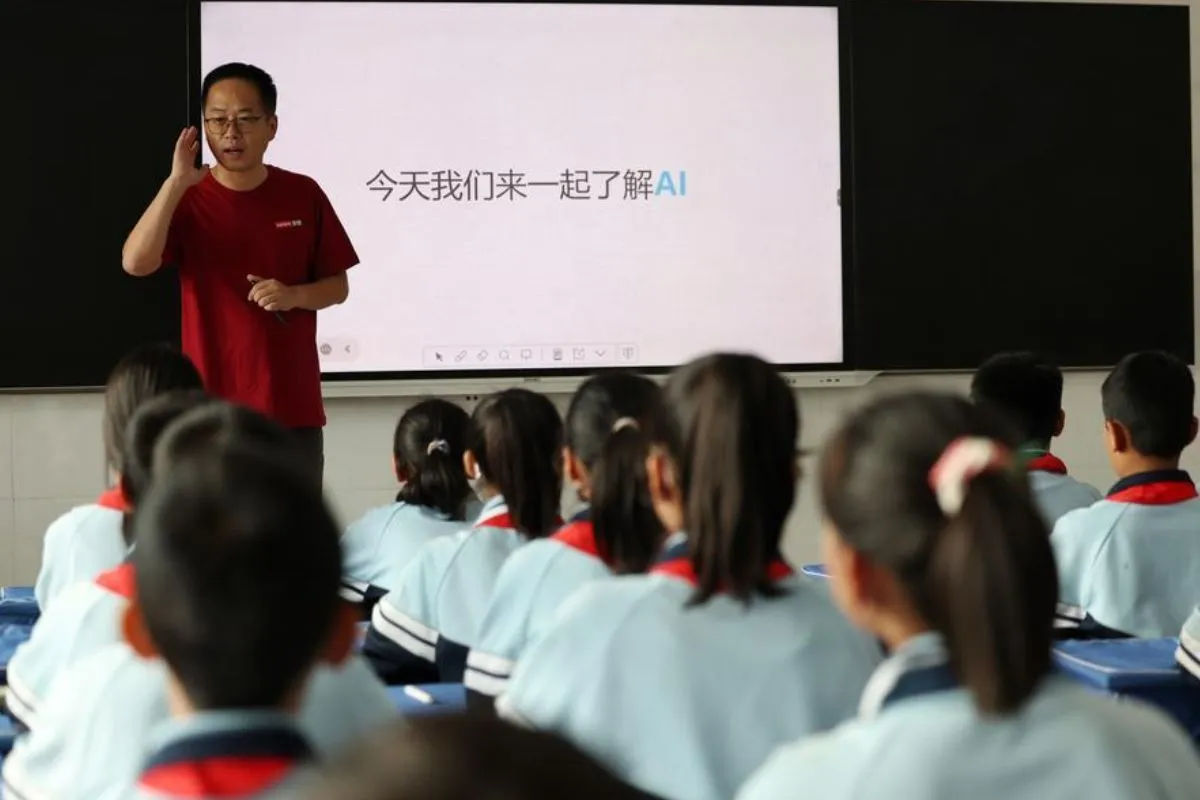 Xitoy ta’lim tizimining barcha bosqichlariga sun’iy intellektni joriy etishni rejalashtirmoqda