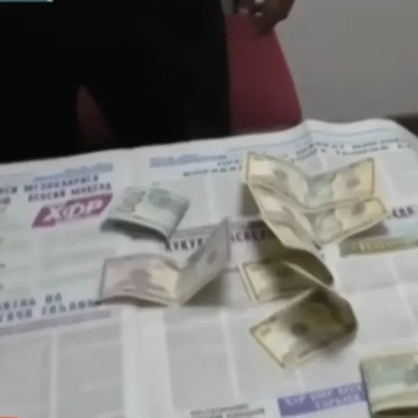 Сурхондарё вилоятида мактаб директори пора олаётган вақтида қўлга олинди