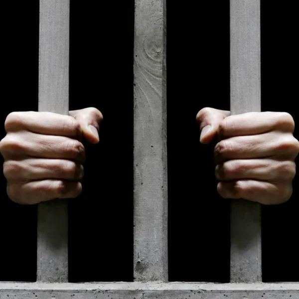 В Фергане задержан гражданин, обещавший отправить 10 человек на учёбу и работу в Южную Корею