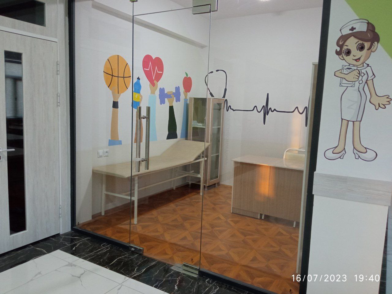 Қарши шаҳридаги «Avitsenna school» хусусий мактабининг 50 нафар ўқувчиси тегишли фанлардан миллий сертификатга эга бўлди