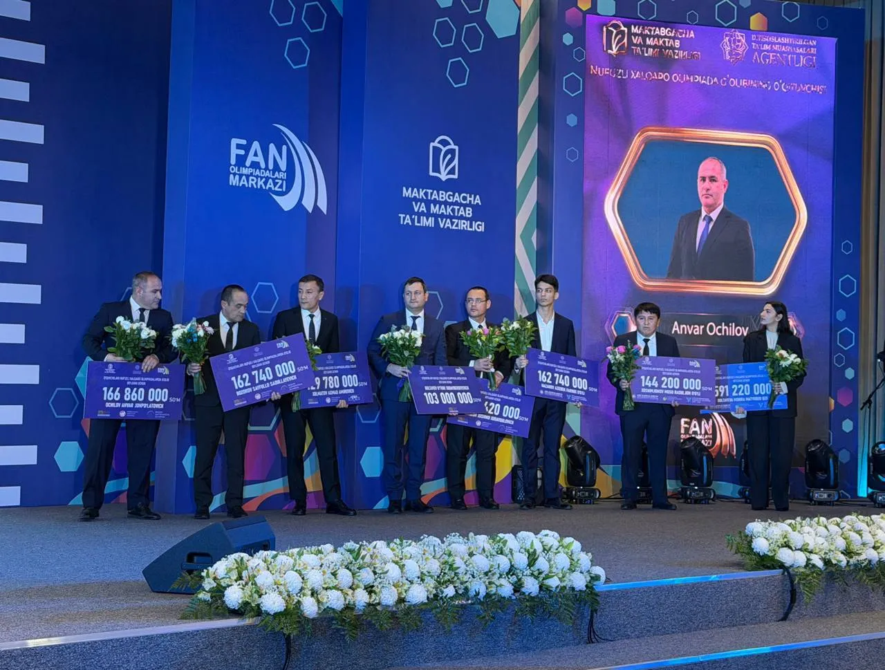 Fan olimpiadalari gʻoliblariga jami 13 mlrd soʻm pul mukofoti topshirildi