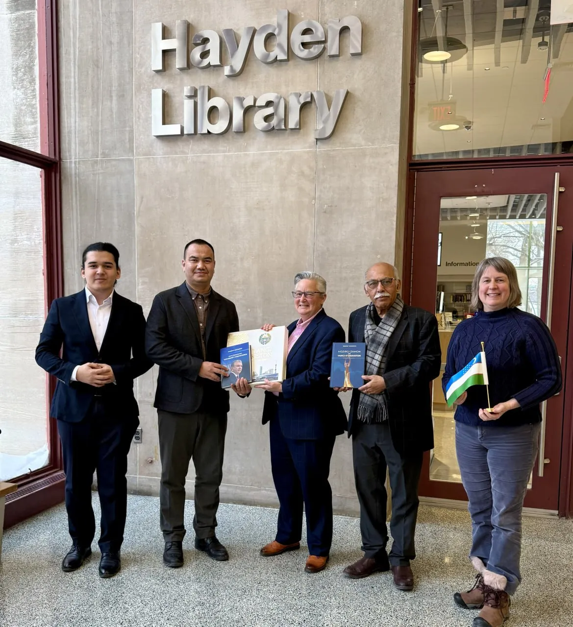 Yangi O‘zbekiston kitoblar jamlanmasi MIT markaziy kutubxonasidan joy oldi