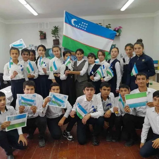 “Bir kunda 11 soatlab dars qilgan paytlarim boʻlgan” — Buxoroda 10-sinf oʻquvchi muddatidan oldin 178 ballni qoʻlga kiritdi