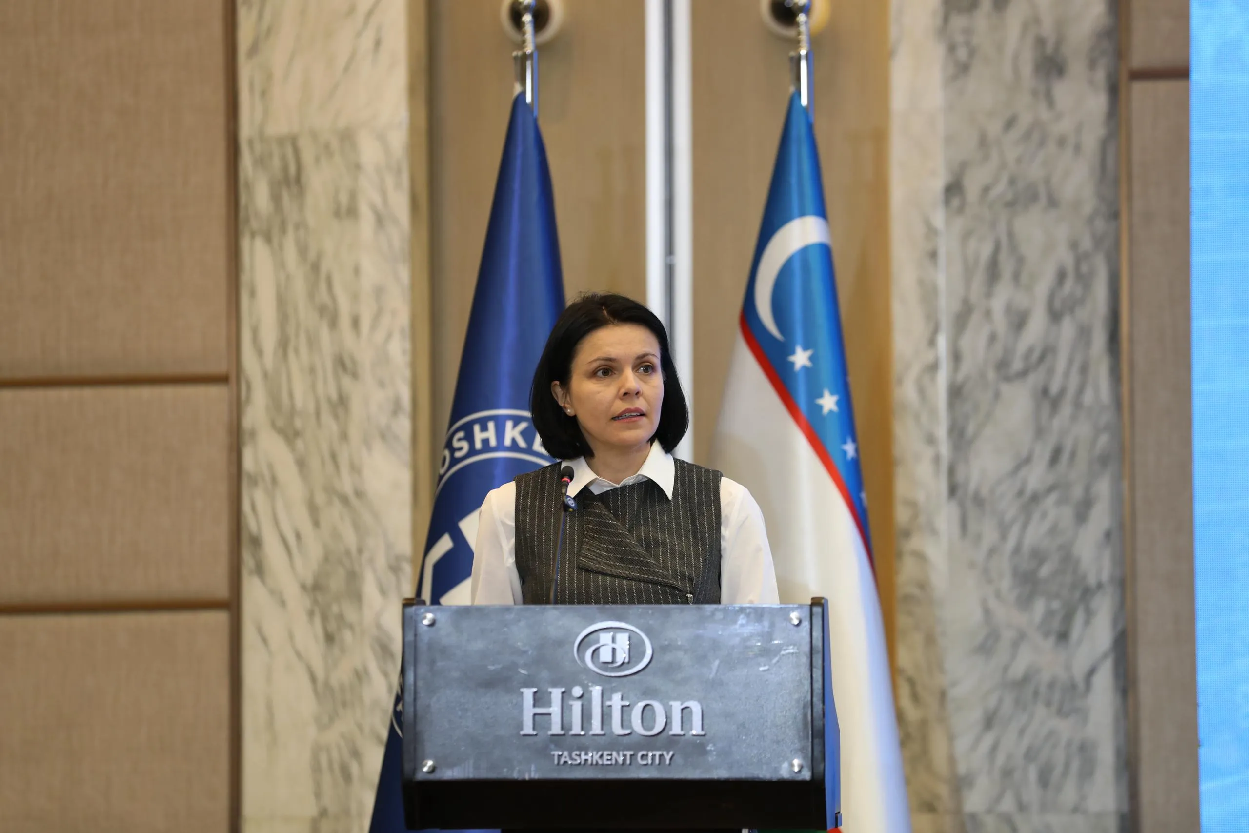 “Kelajak o‘qituvchisi sun’iy intellekt va raqamli platformalar bilan mukammal ishlashi shart” — vazir o‘rinbosari