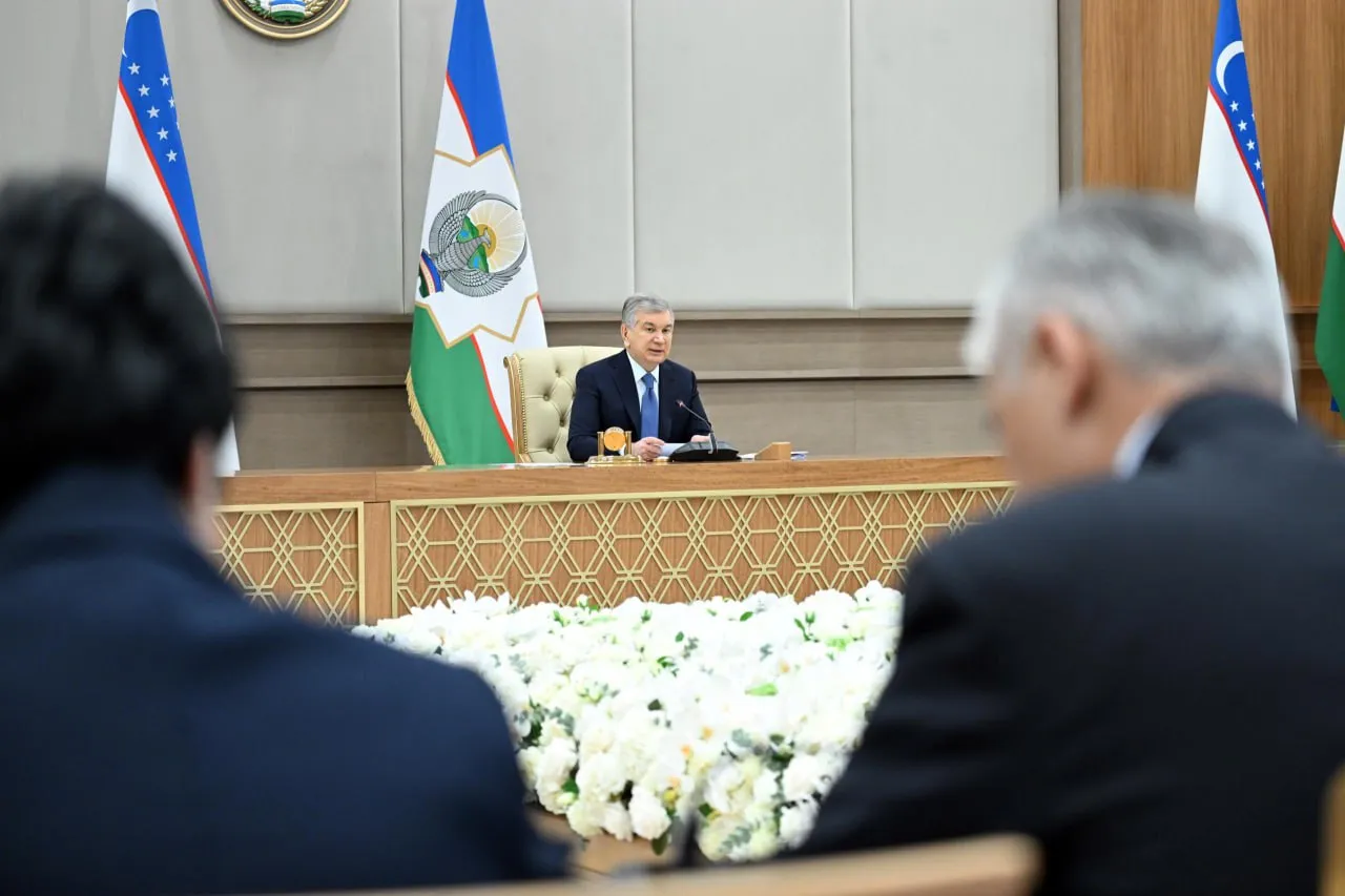 Oliy ta’lim vazirligiga kelib tushgan murojaatlarning 64 foiziga yuzaki javob berilgani tanqid qilindi