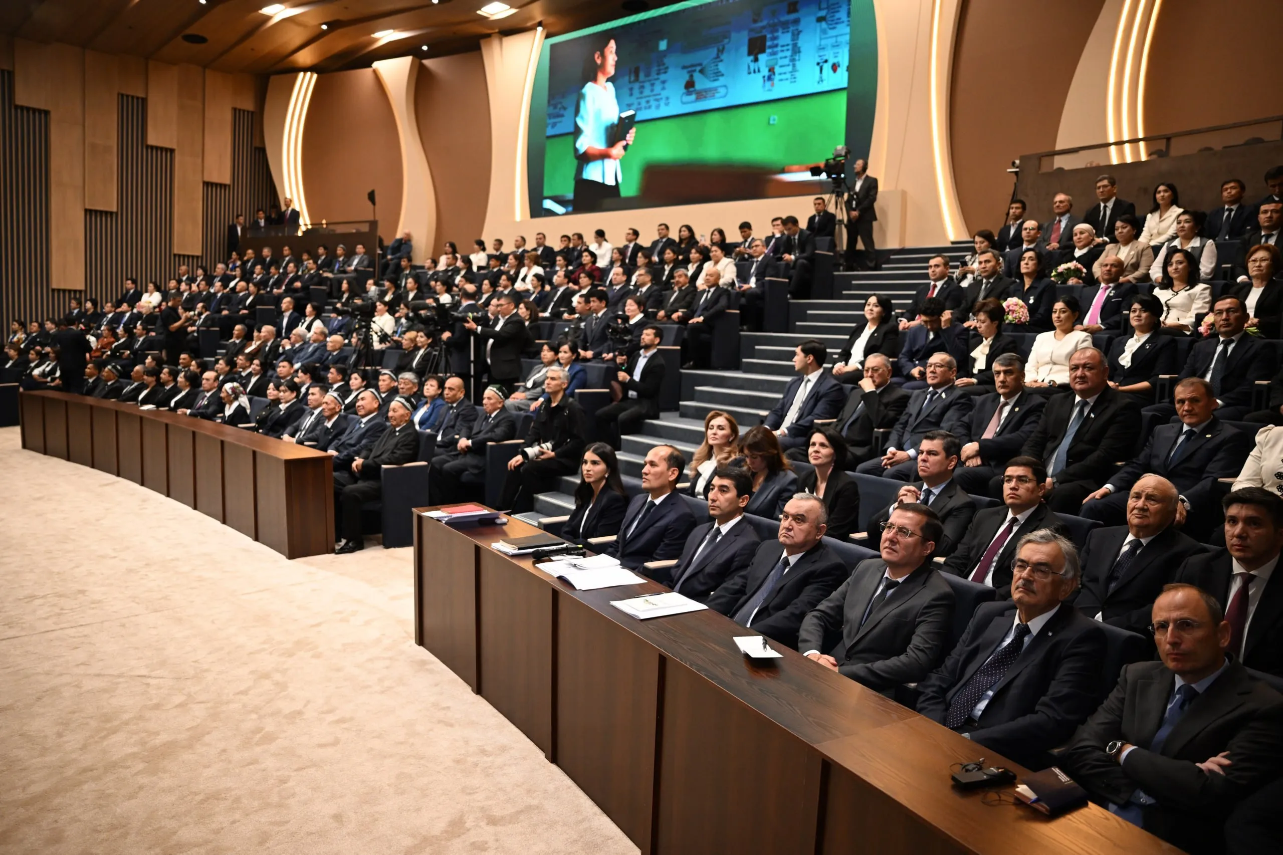 OTMlar uchun xorijiy mualliflar bilan hamkorlikda har yili kamida 50 ta yangi darslik yaratiladi