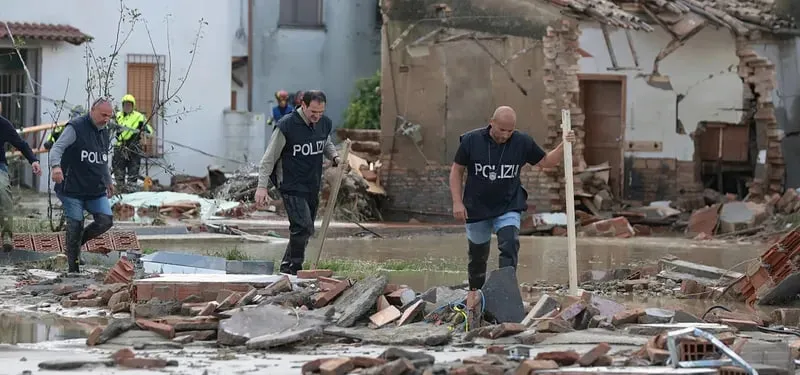 Italiyaning Sitsiliya orolida sodir bo‘lgan tornado maktabni vayron qildi, 11 kishi jarohatlandi