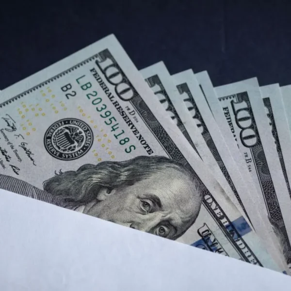 Farg‘onada bog‘cha direktori yordamchi tarbiyachidan 100 AQSH dollari miqdorida pora olayotgan vaqtida qo‘lga olindi