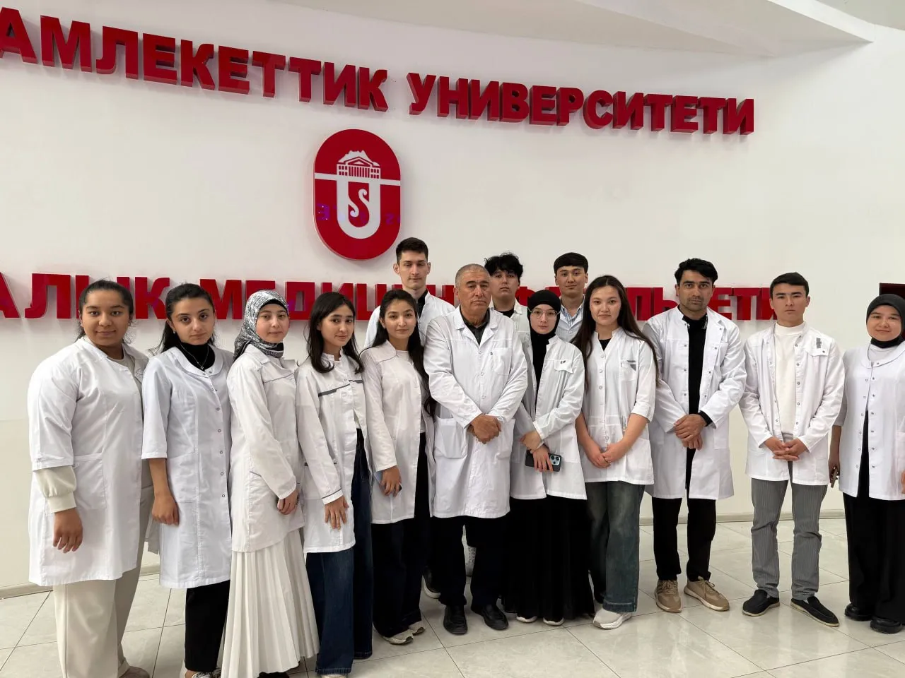 Zamonaviy ta’lim, xalqaro imkoniyatlar va mustahkam kelajak: nega yoshlar Farmatsevtika ta’lim va tadqiqot institutini tanlamoqda?