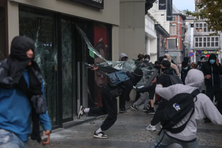 Ta’lim xarajatlari oshgani sabab Belgiyadagi talabalar ham norozilik namoyishiga chiqdi