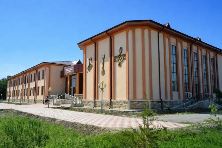 Ixtisoslashtirilgan san’at maktablari va maktab-internatlariga atoqli ijodkorlar nomi beriladi