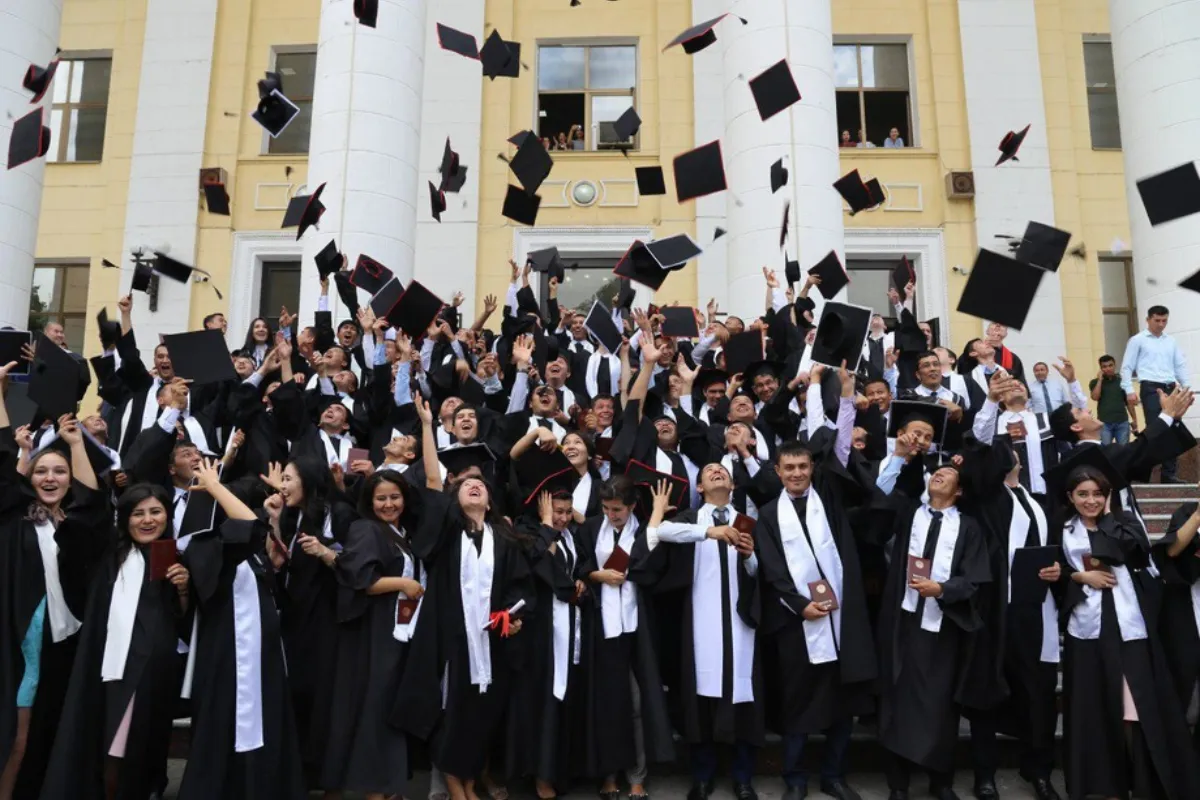 Yengil sanoat va tadbirkorlik yo‘nalishida yangi davlat universiteti tashkil etiladi