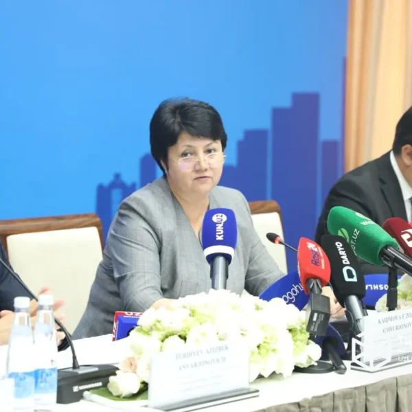 O‘z ustida ishlayotgan o‘qituvchi bugun oshirilgan maoshni olyapti — Eʼzoza Karimova