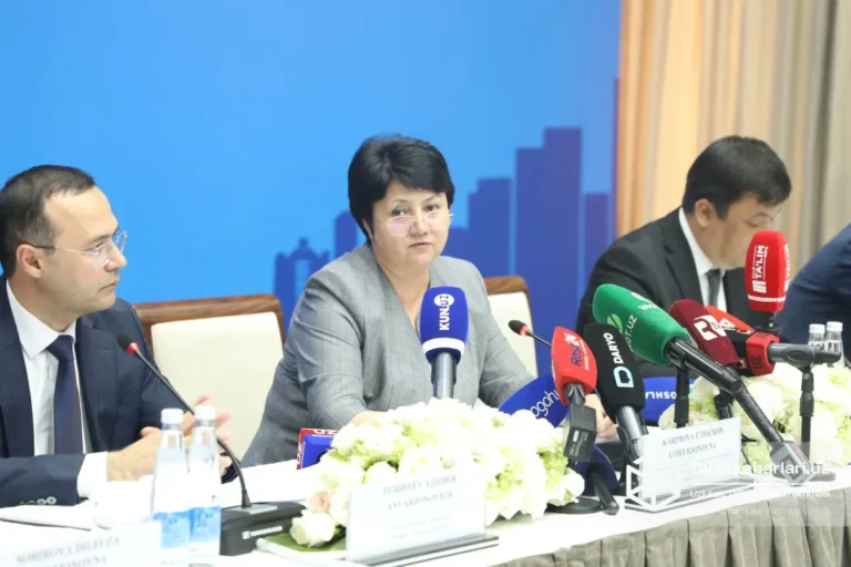 O‘z ustida ishlayotgan o‘qituvchi bugun oshirilgan maoshni olyapti — Eʼzoza Karimova