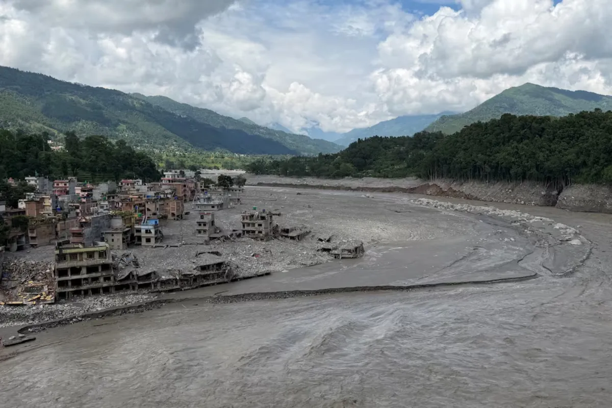 Nepaldagi suv toshqinida maktab direktori 900 nafar o‘quvchini qutqarib qoldi