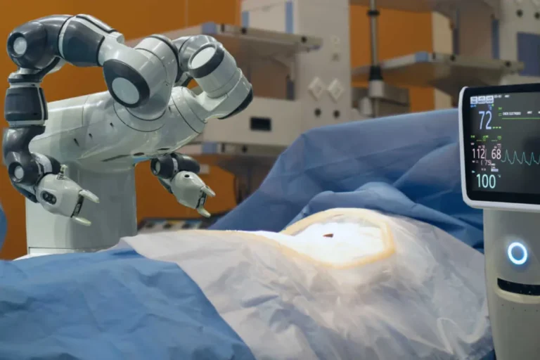 Oʻzbekistonda ilk bor robot yordamida masofaviy jarrohlik amaliyoti oʻtkazildi