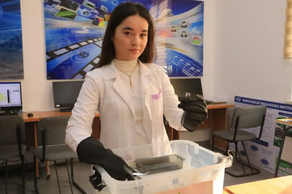 “Scorpio Tox Lab” muallifi: chayonni o‘ldirmasdan zaharini olish qurilmasini yaratgan talaba qiz bilan suhbat