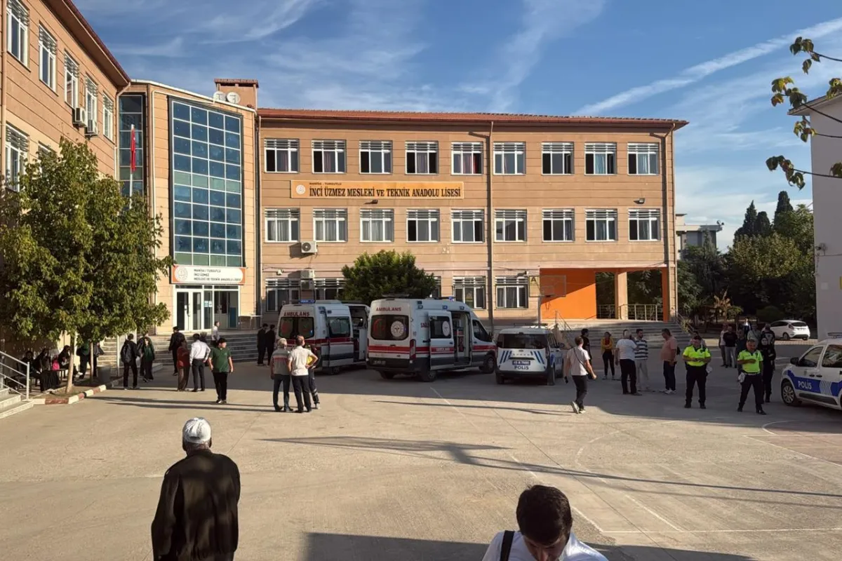 Turkiyada maktab tashqarisida otishma sodir bo‘ldi: bir necha o‘quvchi jarohatlandi