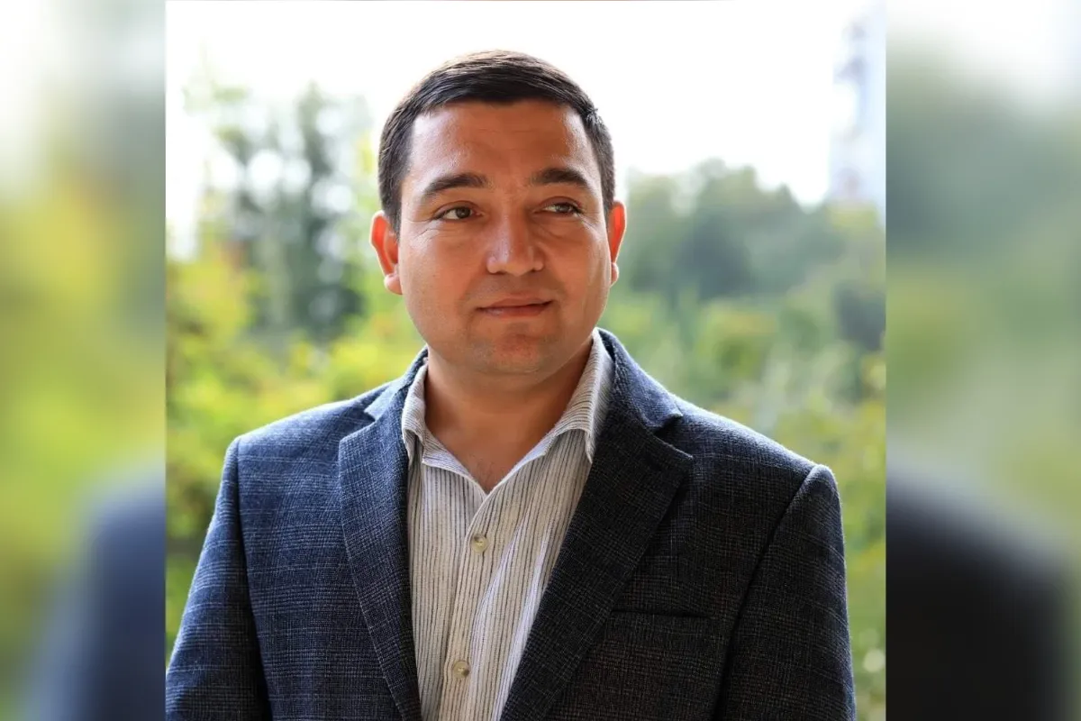 “Ijod nafasi” ruknida ilk she’r: Bobur Elmurodning “Tajohil ul-orif” asari